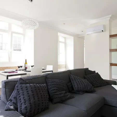 Flh Baixa Elegant דירה